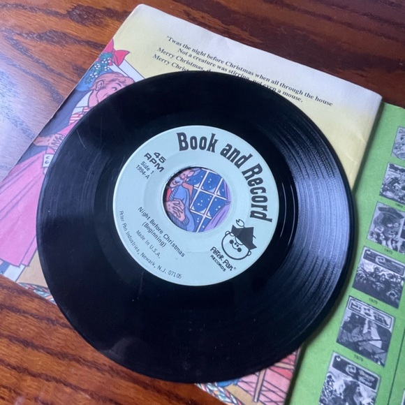 The Night Before Christmas Record and Book 45 RPM 7” w/ A Visit from St Nick bk - Picture 4 of 12